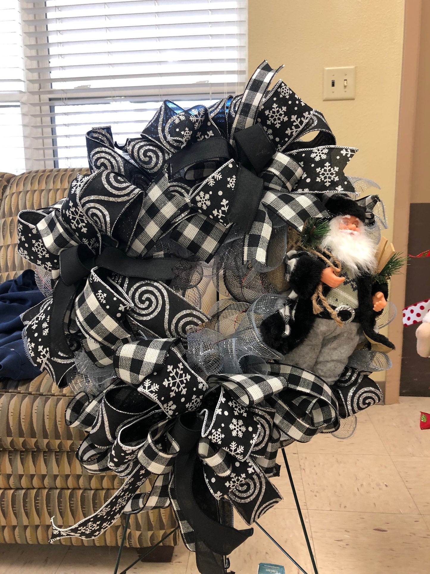 Santa wreath, Santa reef, black and white Santa, , front door decor, front porch decor, Christmas decor, best Christmas wreath, Santa reef
