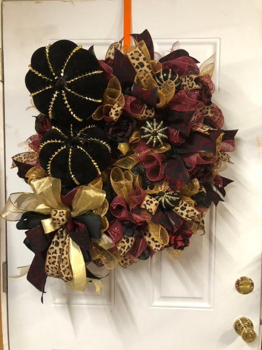 Gothic, fall wreath, goth Halloween, Halloween wreath, pumpkin wreath, velvet pumpkin wreath