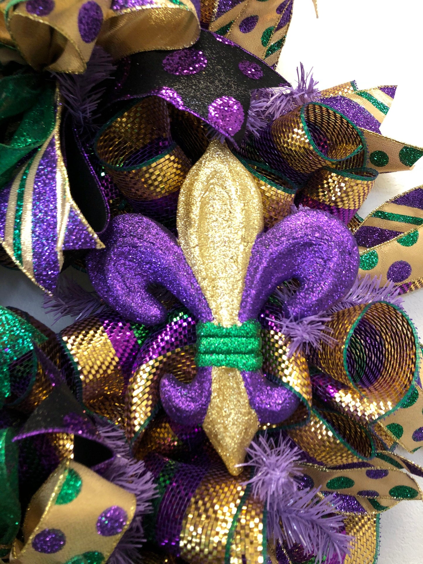 Mardi Gras, fleur de lis, New Orleans holiday, Mardi Gras wreath, front door decor, porch decor