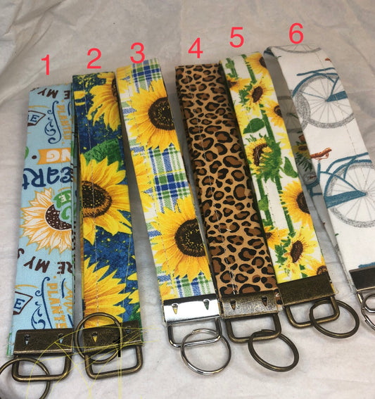 Wristlet key chains