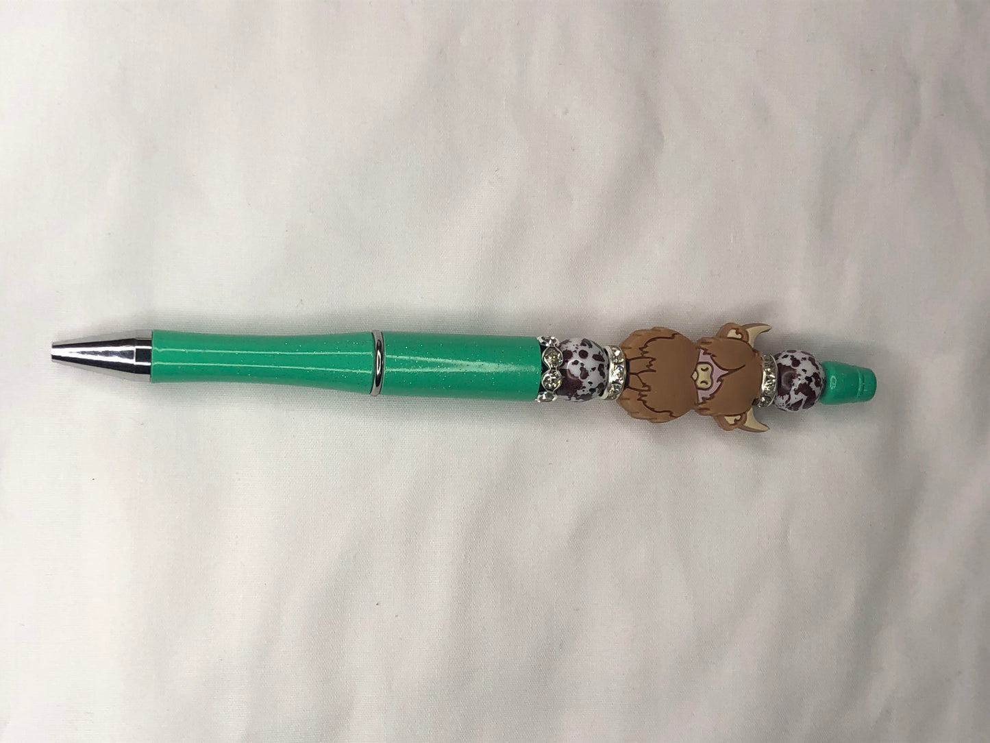 highland cow beaded pen
