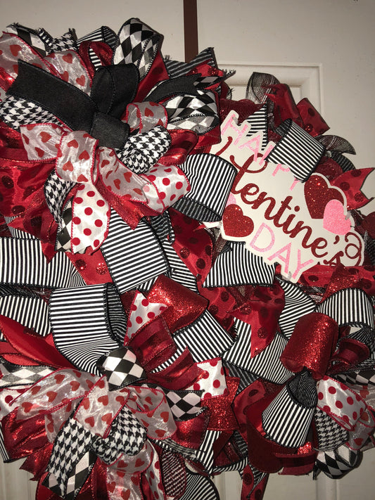 Valentines wreath, front door wreath, porch decor, wreath for valentines, valentines decor, decor,