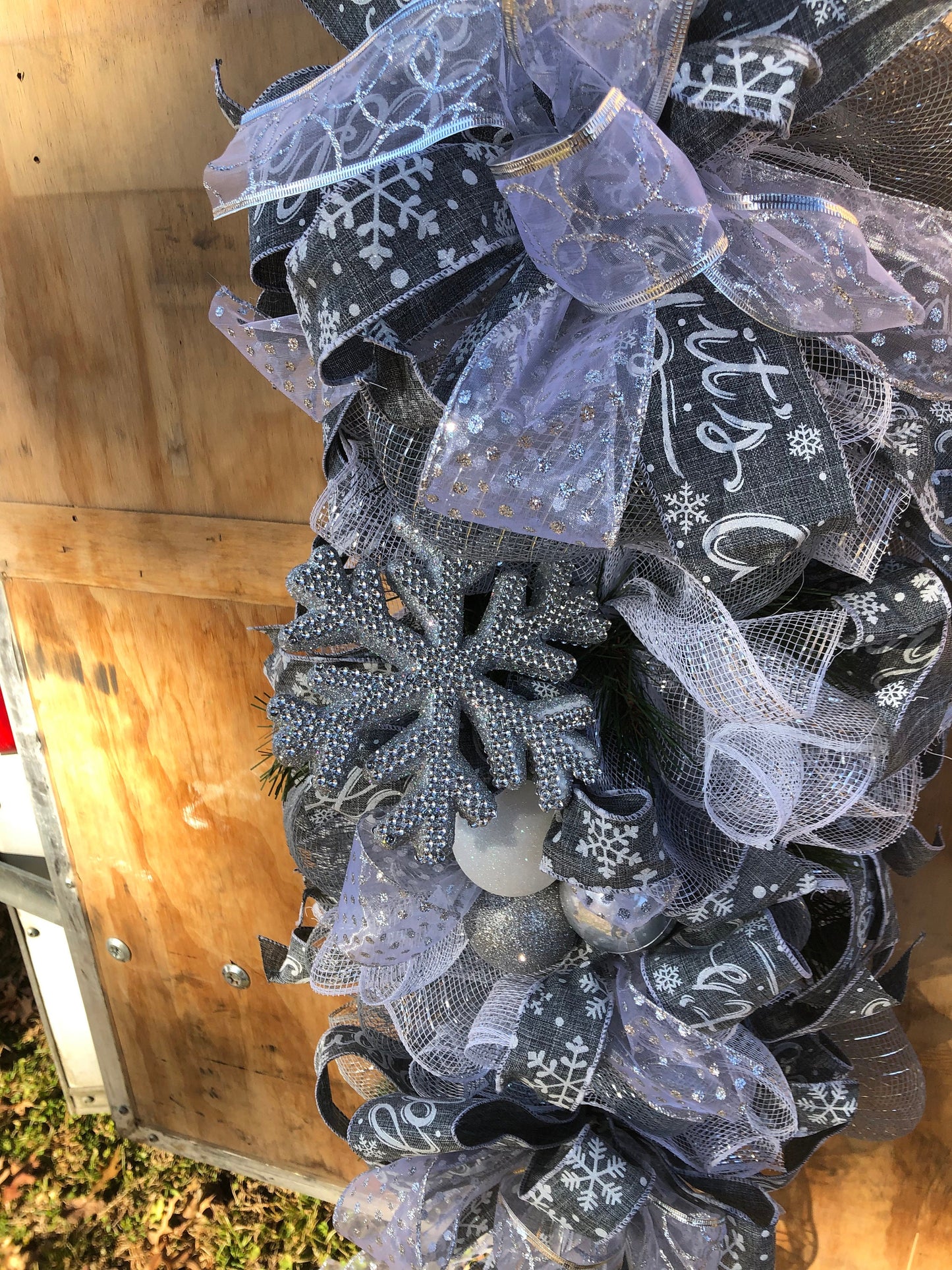Christmas swag, snowflake swag, silver and white snowflake swag, Christmas door decor, snowflake door swag