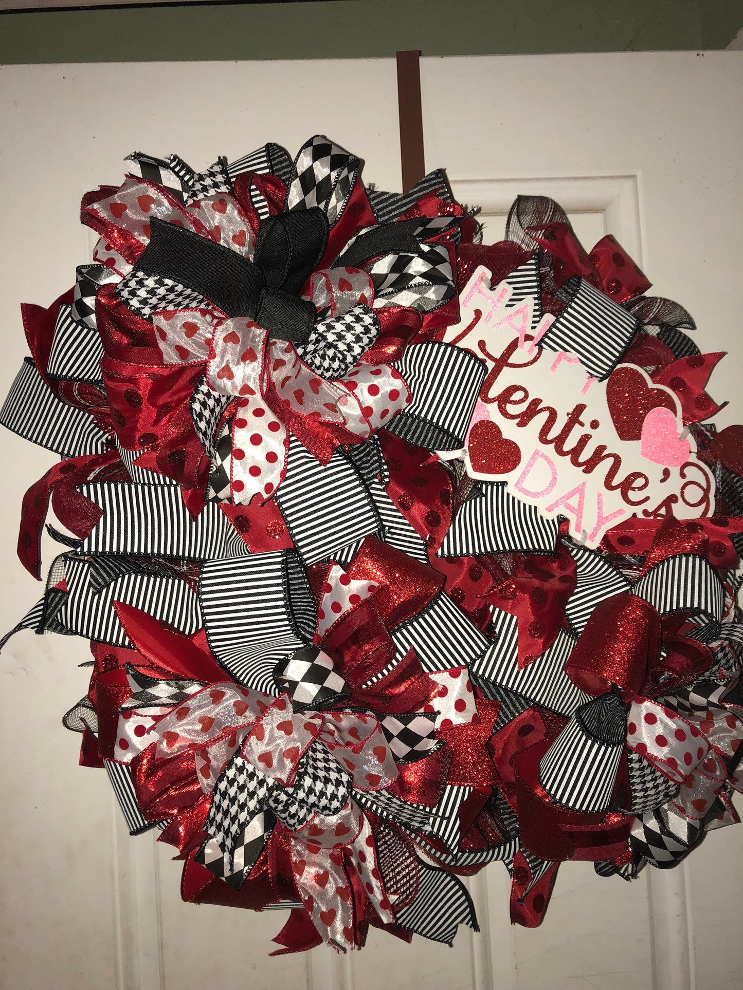Valentines wreath, front door wreath, porch decor, wreath for valentines, valentines decor, decor,