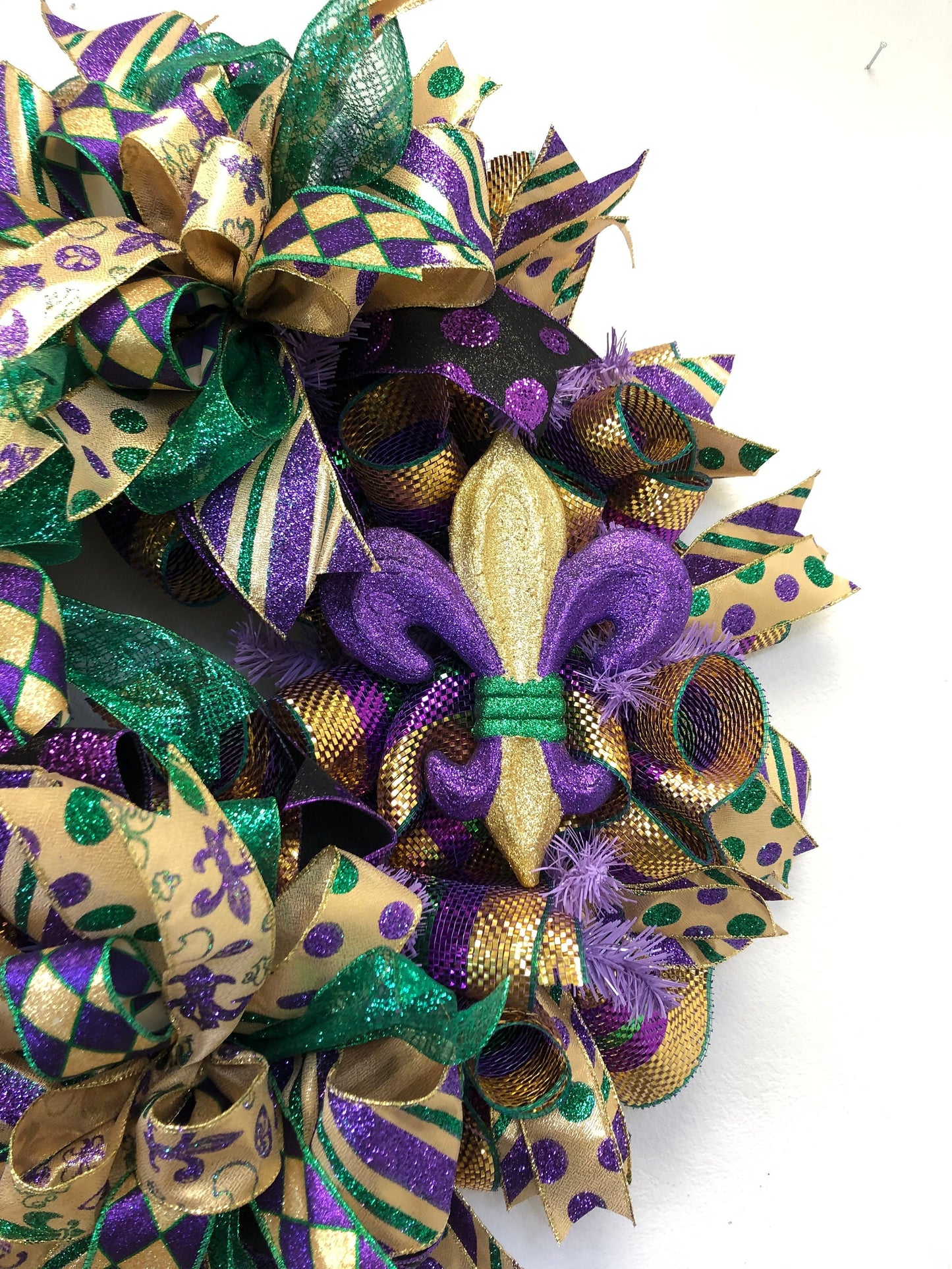 Mardi Gras, fleur de lis, New Orleans holiday, Mardi Gras wreath, front door decor, porch decor
