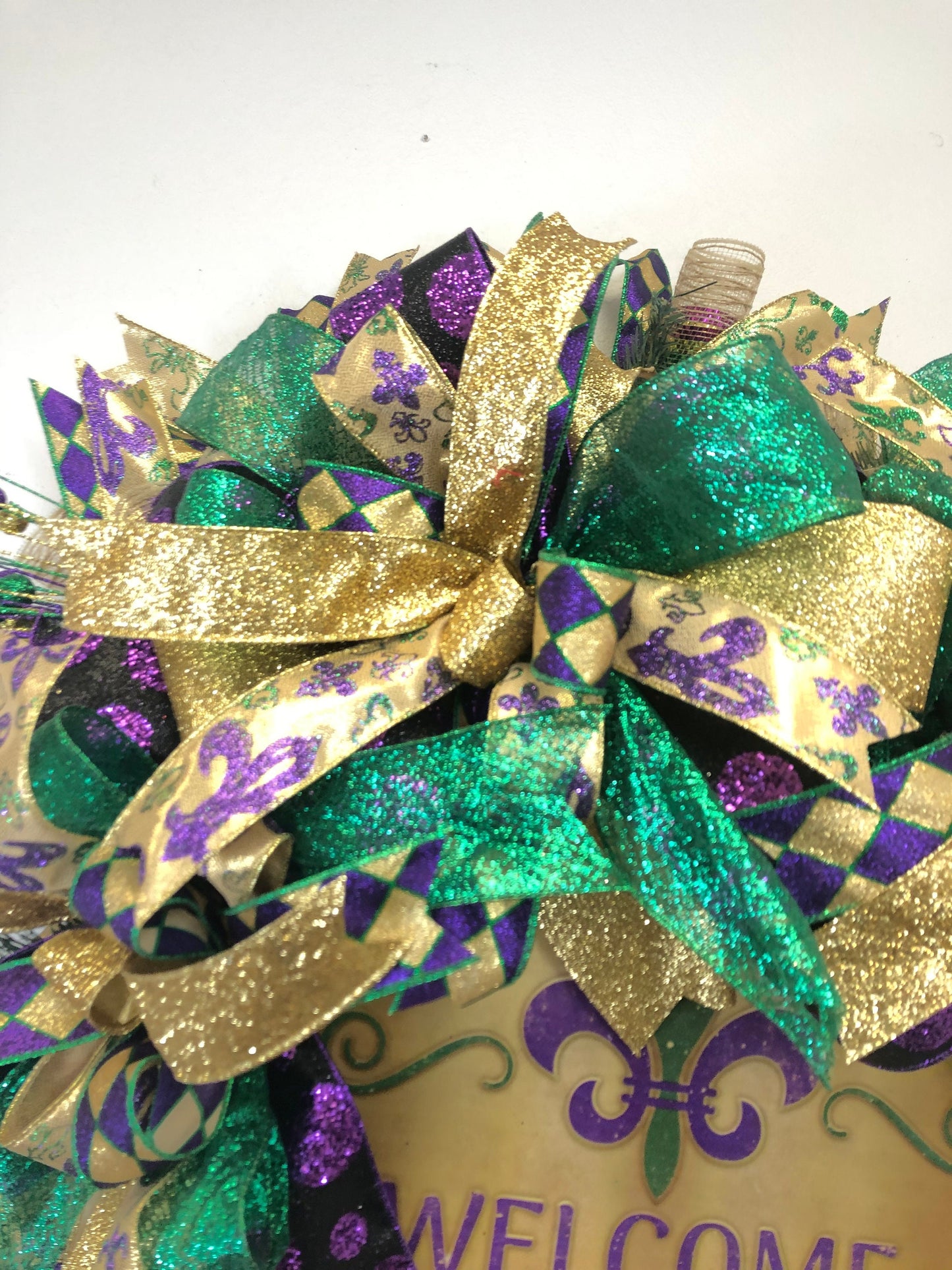 Mardi Gras, fleur de lis, New Orleans holiday, Mardi Gras wreath, front door decor, porch decor