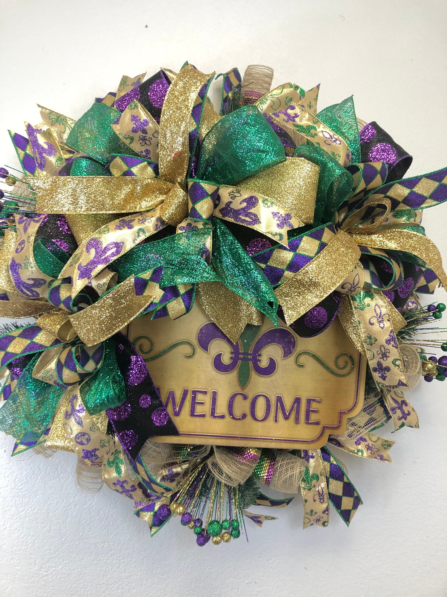 Mardi Gras, fleur de lis, New Orleans holiday, Mardi Gras wreath, front door decor, porch decor